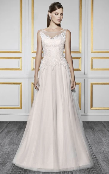 A-Line Bateau Appliqued Floor-Length Sleeveless Lace&Tulle Wedding Dress With Court Train And Low-V Back