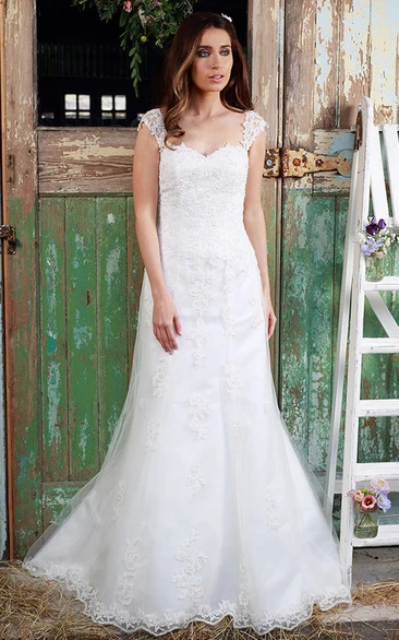 Queen-Anne Maxi Appliqued Lace Wedding Dress