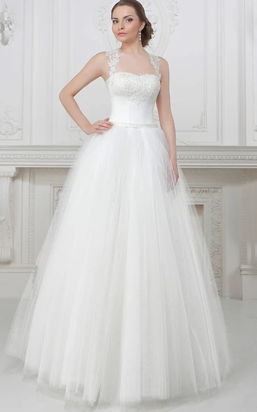 A-Line Appliqued Floor-Length Strapped Sleeveless Tulle Wedding Dress With Pleats