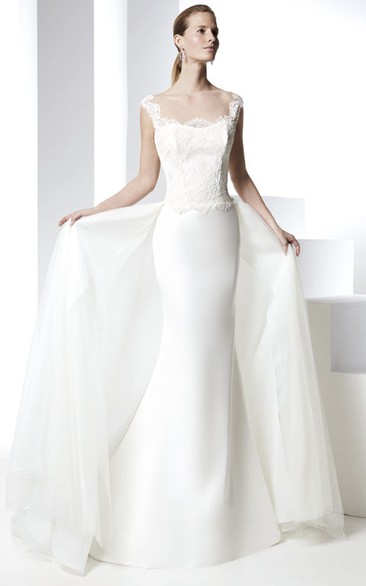 Strapless Floor-Length Appliqued Tulle&Satin Wedding Dress