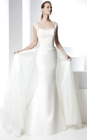 Strapless Floor-Length Appliqued Tulle&Satin Wedding Dress