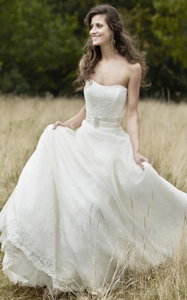 Strapless Floor-Length Sleeveless Broach Lace Modest Wedding Dress