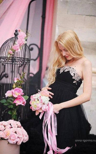 Gorgeous Appliques Ruffles Black Evening Dress Court Train Sleeveless