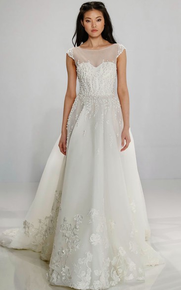 Sheath Appliqued Short-Sleeve Scoop-Neck Tulle Wedding Dress With Beading And Keyhole