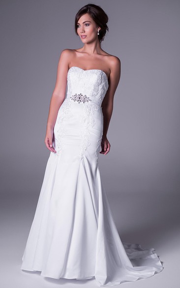 Mermaid Appliqued Strapless Chiffon Wedding Dress With Waist Jewellery