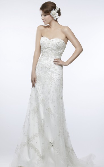 A-Line Sleeveless Appliqued Sweetheart Lace Wedding Dress