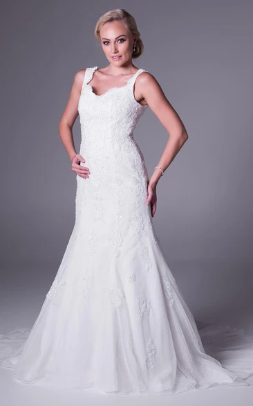 A-Line Sleeveless Maxi Appliqued Strapped Lace Wedding Dress