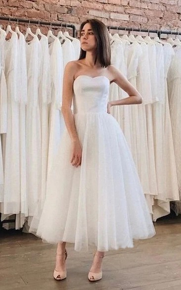 Simple Ankle-length Strapless A-line Wedding Dress with Tulle Skirt