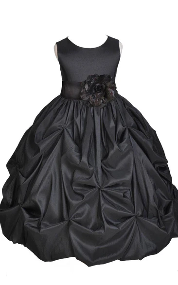 Sleeveless A-line Ruffled Dress With Flower and Bow