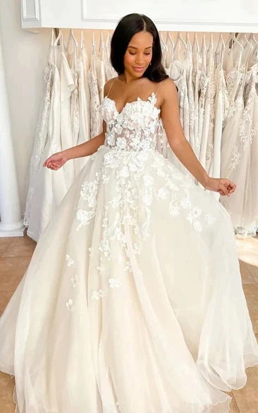 Spaghetti Empire Elegant A-line Lace Applique Sleeveless Wedding Dress
