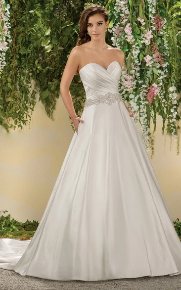 Sweetheart Criss-Crossed A-Line Gown With Pockets Detail