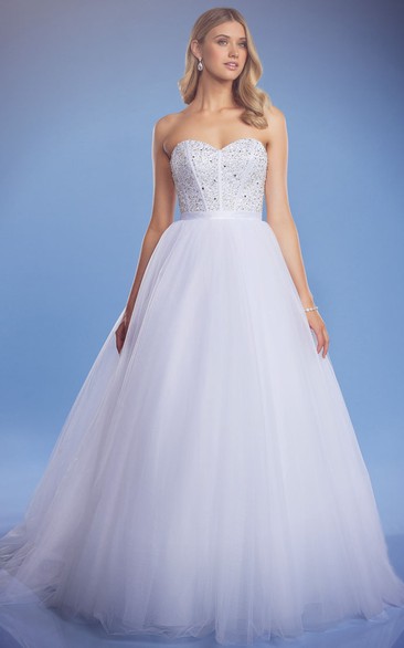 Ball Gown Crystal Sleeveless Floor-Length Sweetheart Tulle Wedding Dress