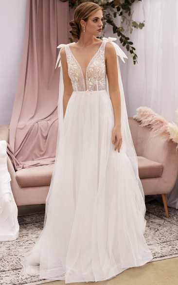Plunged Sexy Sleeveless Empire A-line Tulle Boho Wedding Dress with Lace Top and Epaulet Bows