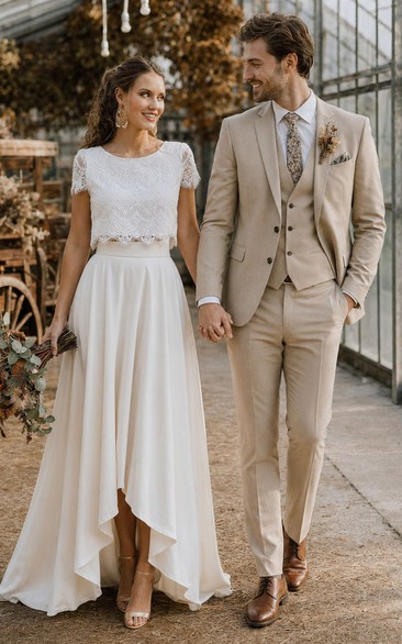 Robe de mariée bohème bateau deux pièces en satin et dentelle, longueur au sol, manches courtes et plis