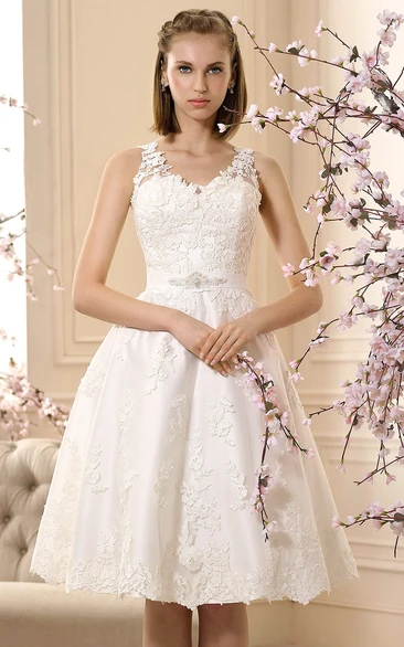 A-Line V-Neck Sleeveless Knee-Length Appliqued Lace Wedding Dress Styles With Bow