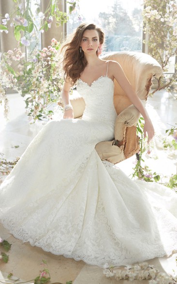 Alluring Spaghetti Strap Floor Length Lace Bridal Dress