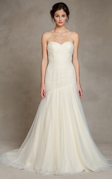 Floor-Length Sweetheart Sleeveless Tulle Wedding Dress
