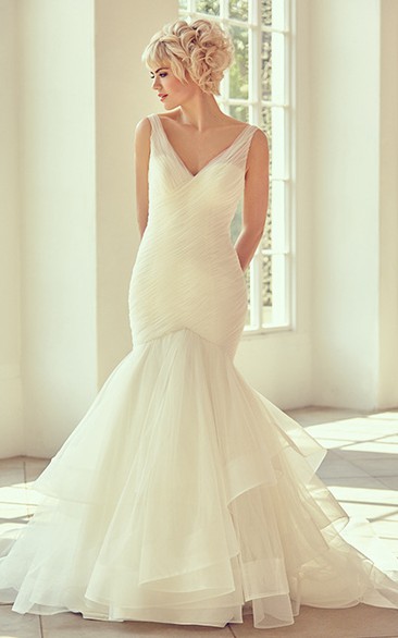 Long V-Neck Criss-Cross Tulle Wedding Dress With Court Train And V Back