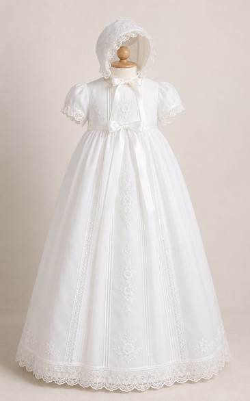 Baby Christening Gown Vintage Modest Princess Ball Gown Short Sleeve Tulle Lace Floor-Length Sweep Train with Bonnet in White