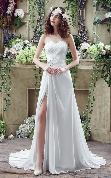 Sexy Front Split White Simple Wedding Dress Beadings Sweetheart Sleeveless