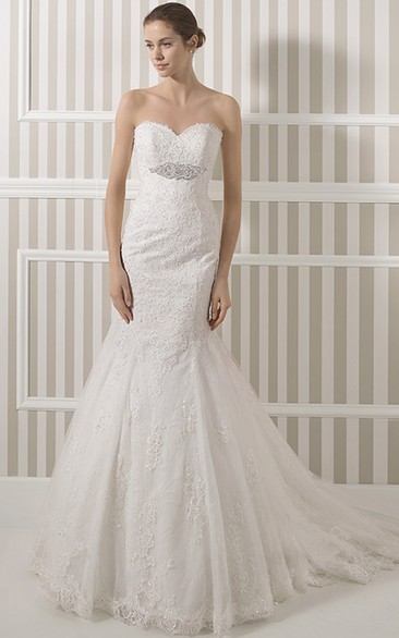 Trumpet Sweetheart Floor-Length Lace Wedding Dress With Waist Jewellery And Corset Back