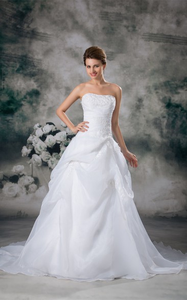 Stunning Strapless Satin Organza Sleeveless Ball Gown Wedding Dresses