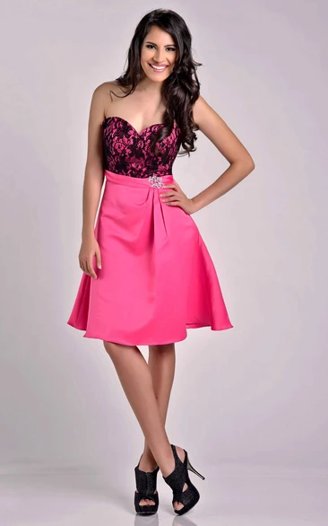 Knee Length Sweetheart A-Line Satin Bridesmaid Dress With Lace Bust