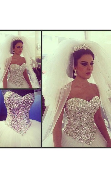 Glamorous Tulle Ball Gown Wedding Dress With Crystals