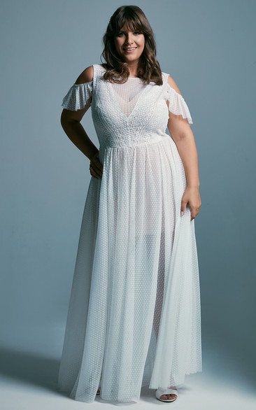 Bateau-neck Tulle Plus Size Illusion Low-v Back Wedding Dress