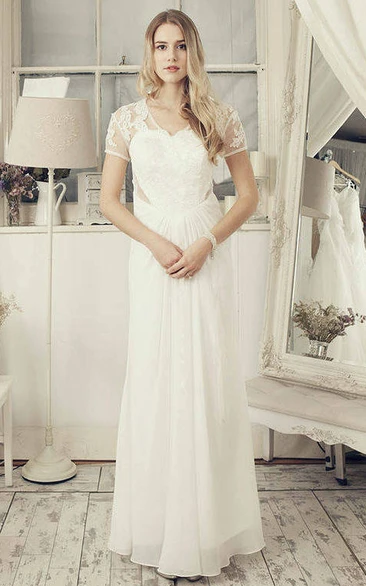 T-Shirt Sleeve V-Neck Appliqued Chiffon Wedding Dress