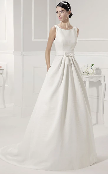 Scoop Neck V Back Sleeveless Bridal Gown With Bow And Flower Sash