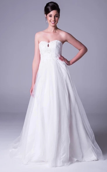 A-Line Strapless Appliqued Floor-Length Sleeveless Tulle&Satin Wedding Dress With Beading