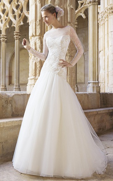 A-Line Long Sleeve Bateau Neck Appliqued Dropped Tulle Wedding Dress