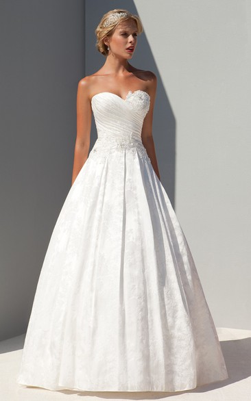 A-Line Sleeveless Long Sweetheart Criss-Cross Satin Wedding Dress With Appliques And Beading