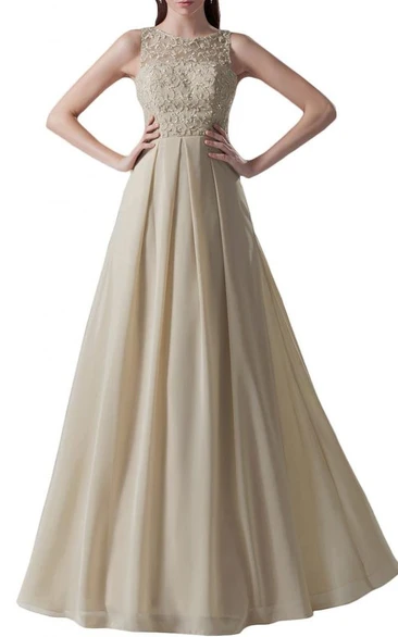 BateauLong Gown With Lace Appliques