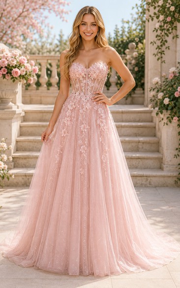 Zartrosa A-Linien-Abendkleid mit Spitzenapplikationen am Oberteil und weichem Tüllrock