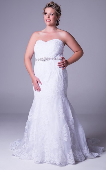 Trumpet Floor-Length Sweetheart Jeweled Lace Plus Size Wedding Dress With Appliques And Corset Back