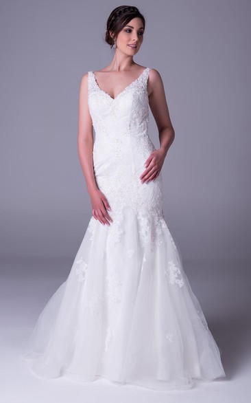 Trumpet Sleeveless Appliqued V-Neck Floor-Length Lace Wedding Dress
