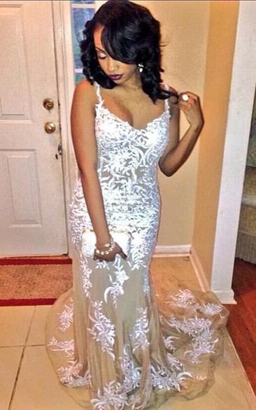 Charming Strap Lace Appliques Evening Dress Tulle Floor Length