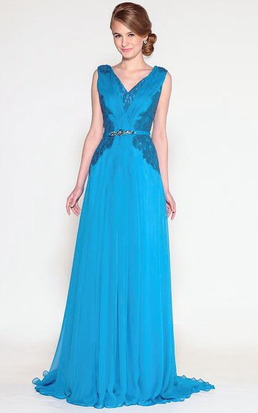 V-Neck Appliqued Maxi Sleeveless Chiffon Prom Dress With Waist Jewellery And Pleats