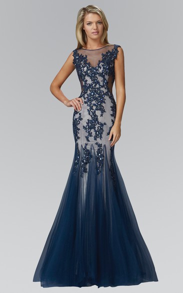 Mermaid Long Scoop-Neck Sleeveless Tulle Keyhole Dress With Appliques And Pleats