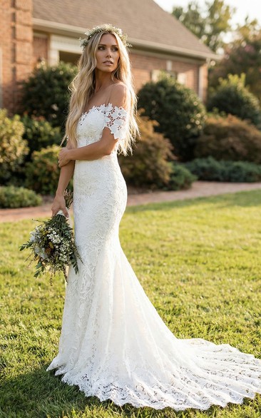 Off-the-Shoulder Lace Mermaid Wedding Dress - Short Sleeve Fitted Bridal Gown with Scalloped Hem