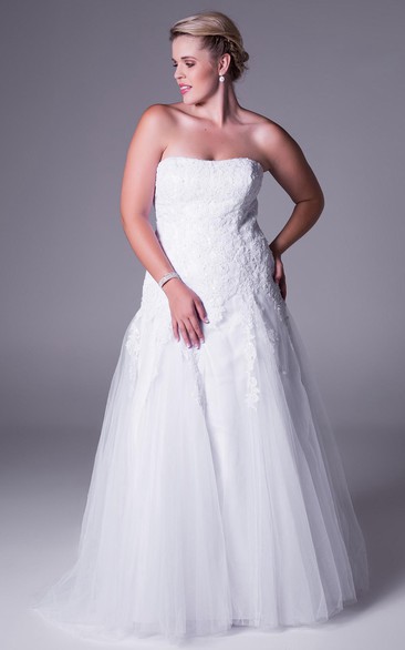 A-Line Strapless Tulle&Lace Plus Size Wedding Dress With Lace Up