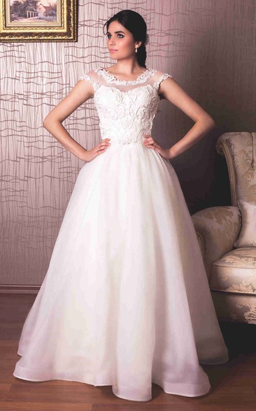 A-Line Long Scoop-Neck Cap-Sleeve Organza Wedding Dress With Appliques And Illusion