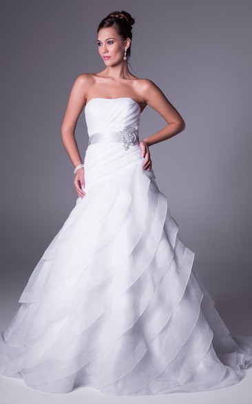 A-Line Floor-Length Strapless Sleeveless Tiered Organza Wedding Dress With Ruching And Broach