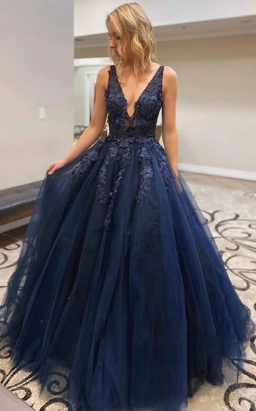 Tulle Floor-length Ball Gown Sleeveless Modern Prom Dress with Appliques and Beading