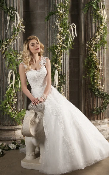 Ball Gown Maxi V-Neck Sleeveless Appliqued Lace Wedding Dress