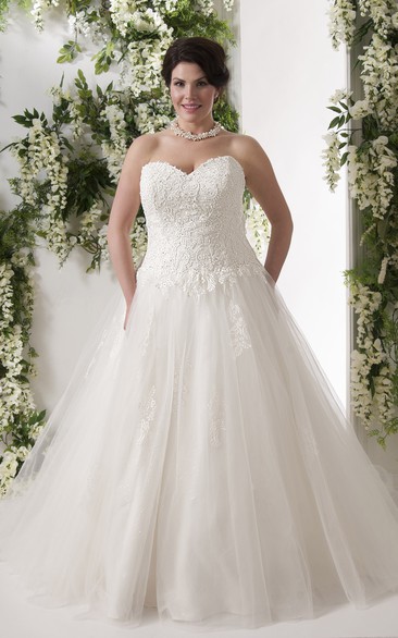 Ball Gown Long Sweetheart Lace & Tulle Plus Size Wedding Dress Styles With Appliques
