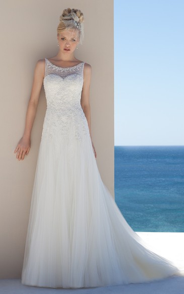 A-Line Beaded Long Scoop-Neck Sleeveless Tulle Wedding Dress With Appliques