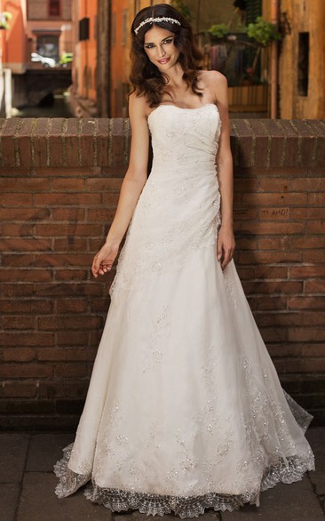 A-Line Maxi Beaded Strapless Sleeveless Satin Wedding Dress With Side Draping